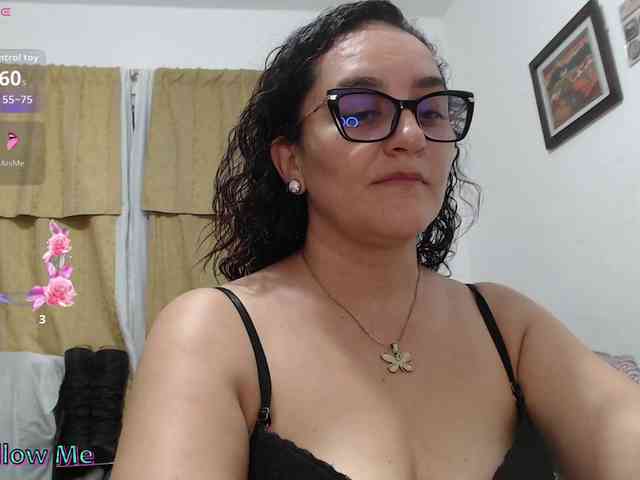 SaimaJayyeb webcam