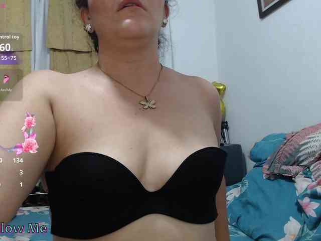 SaimaJayyeb webcam
