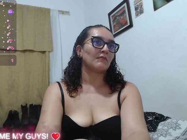 SaimaJayyeb webcam