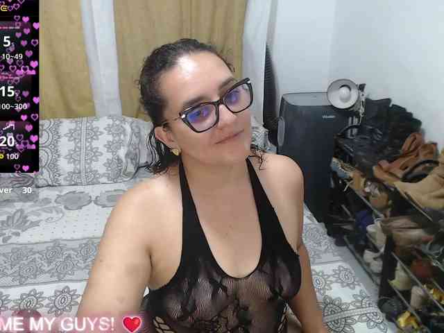 Modèle: SaimaJayyeb