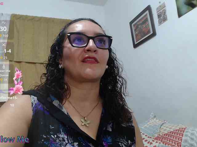 Modèle: SaimaJayyeb