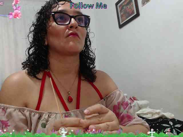 SaimaJayyeb webcam