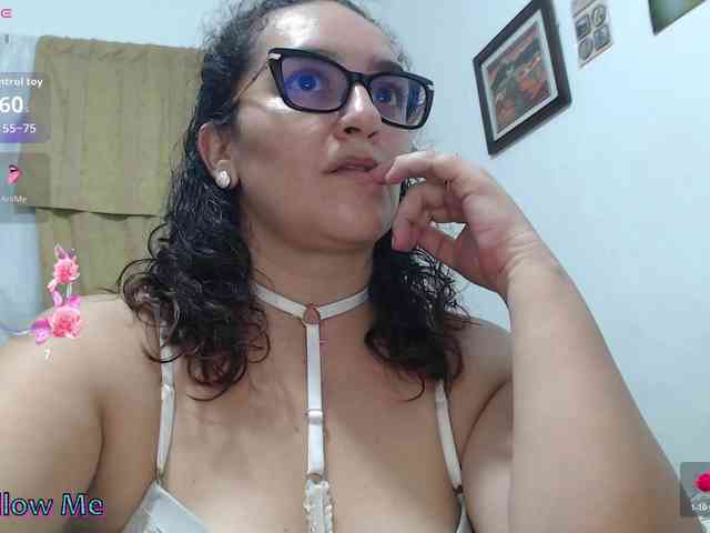 Modèle: SaimaJayyeb