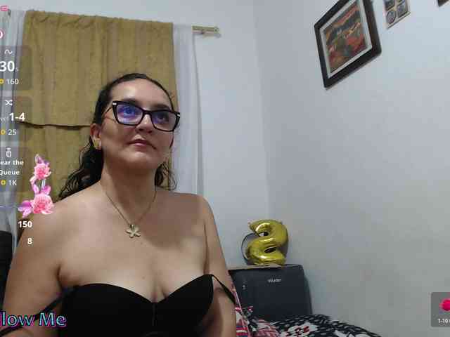 Modèle: SaimaJayyeb