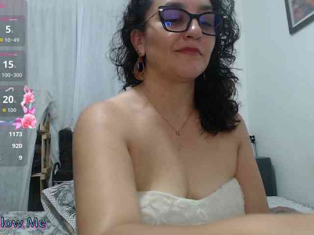 SaimaJayyeb webcam