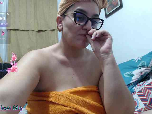 SaimaJayyeb webcam