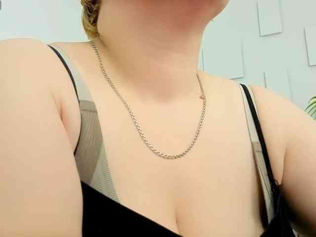 DollyMolli webcam