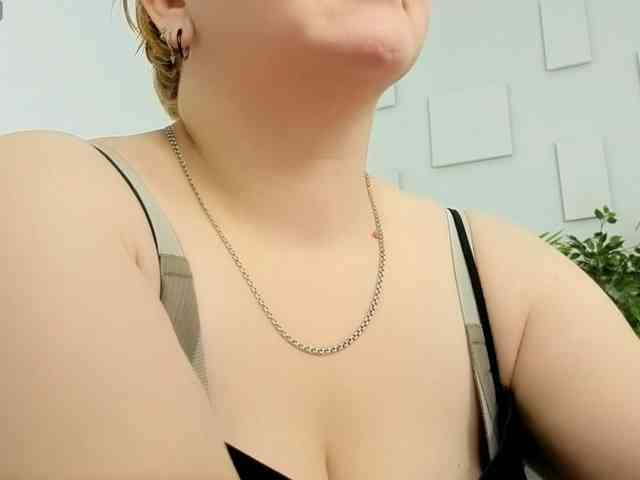 DollyMolli webcam
