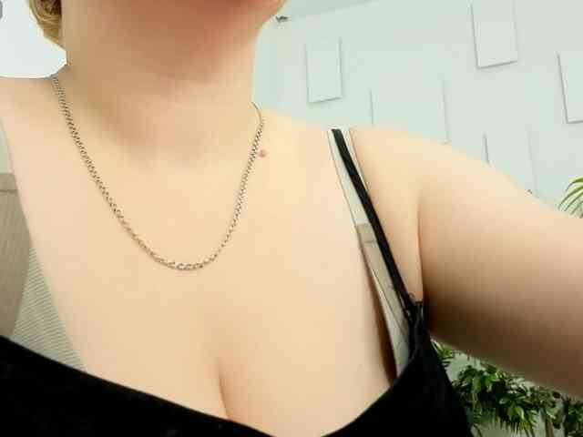 DollyMolli webcam