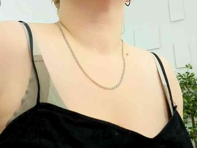 DollyMolli webcam