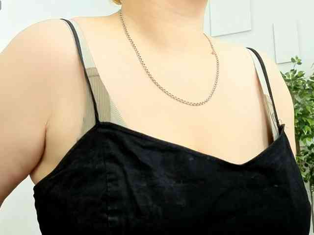 DollyMolli webcam