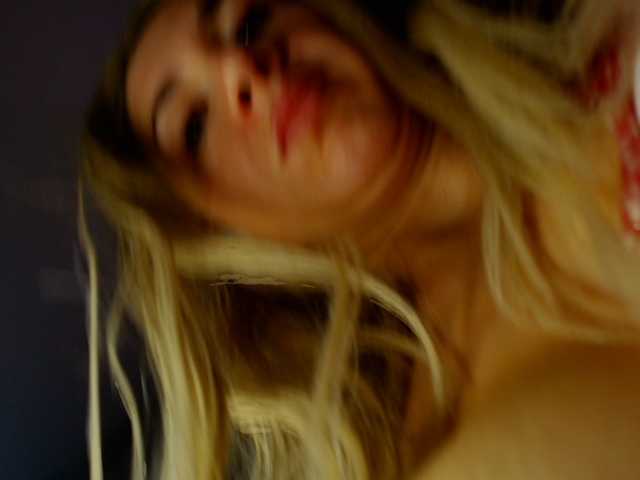 Leila-hot