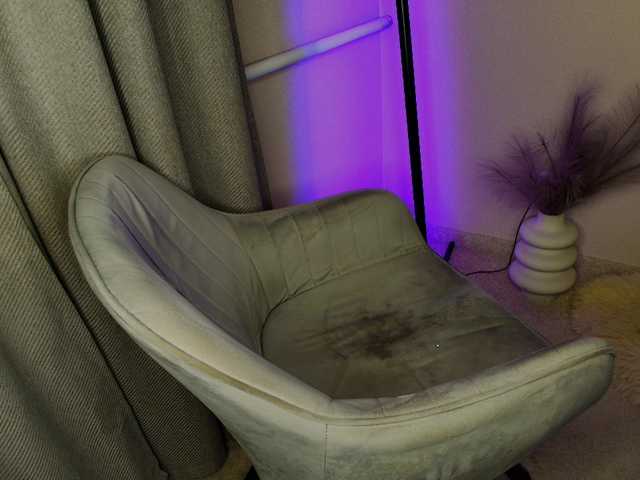 lauramarti live cam preview