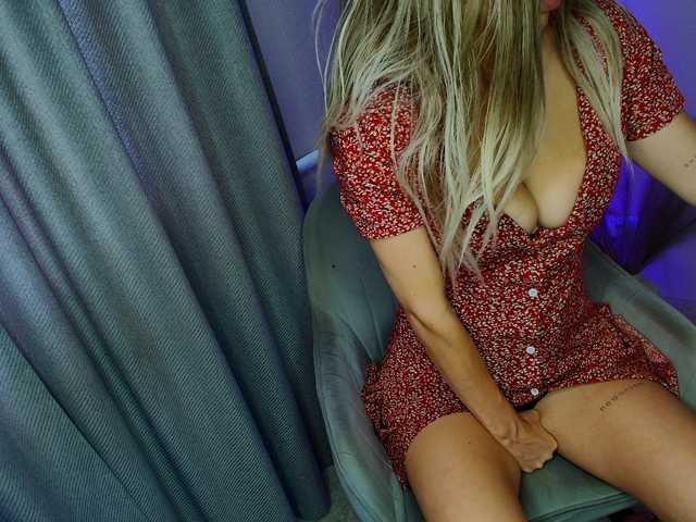 Leila-hot