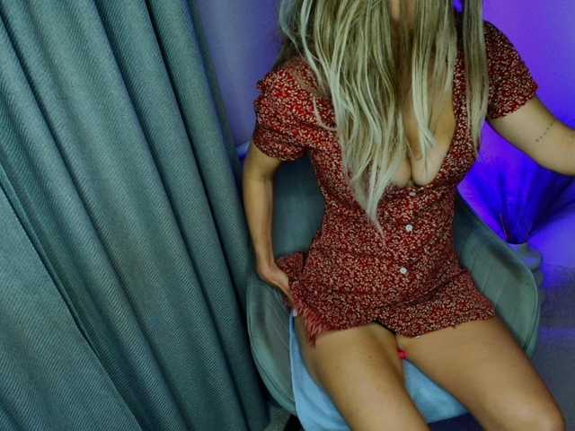 Leila-hot