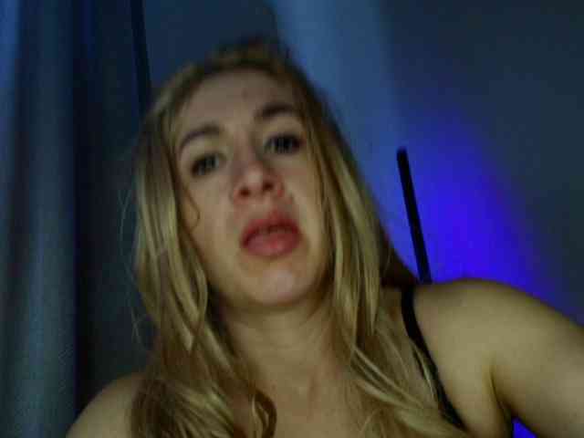 Leila-hot webcam