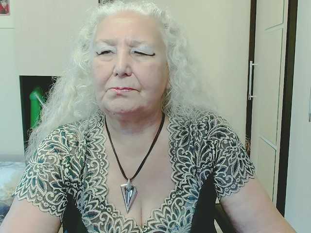 grannywants live cam on BongaCams