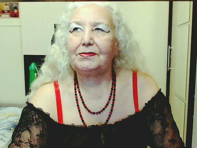 grannywants live cam on BongaCams