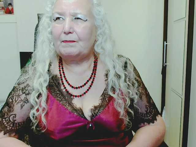 grannywants live cam on BongaCams