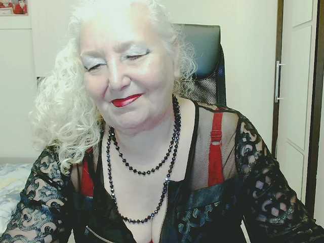 grannywants live cam on BongaCams