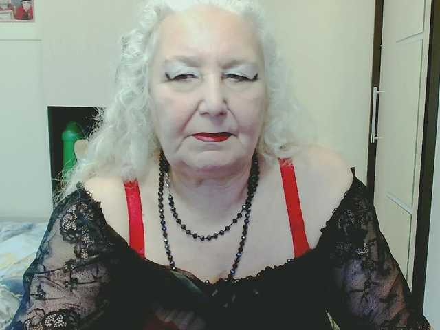 grannywants cam belle