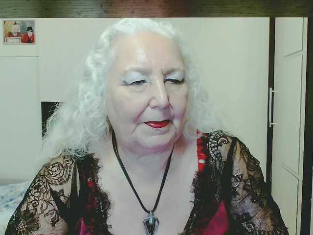 grannywants live cam on BongaCams