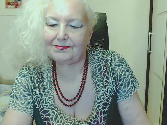 grannywants live cam on BongaCams