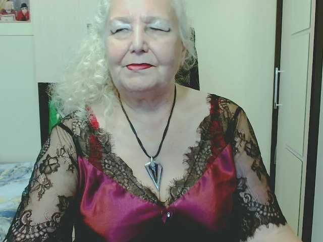 grannywants live webcam show