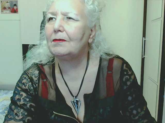 grannywants live cam on BongaCams