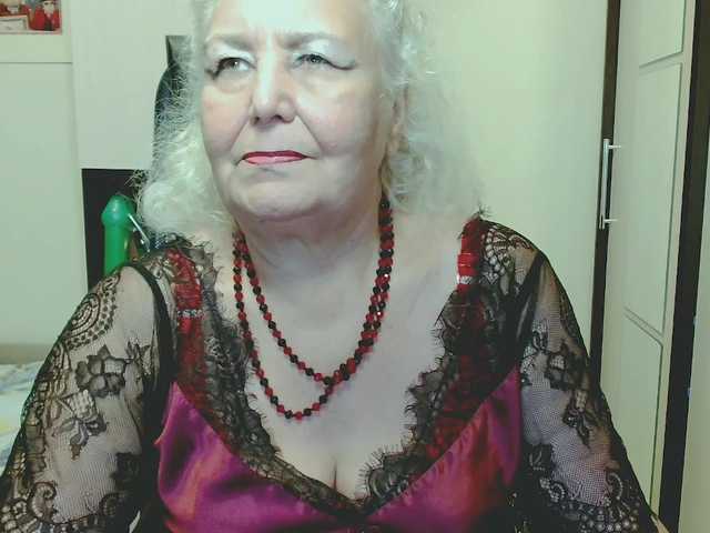 grannywants live cam on BongaCams