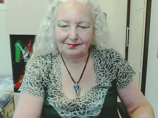 grannywants live sex show