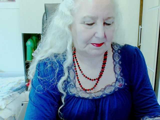 le modèle GrannyWants est en webcam porno dans un show sur le site bongacams, il possède les tags suivants: White/Caucasian,Blonde,Hairy