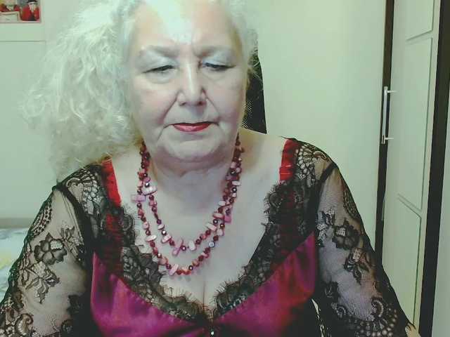 GrannyWants live webcam show