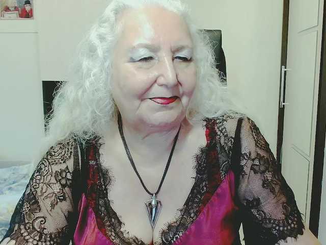 grannywants live cam on BongaCams