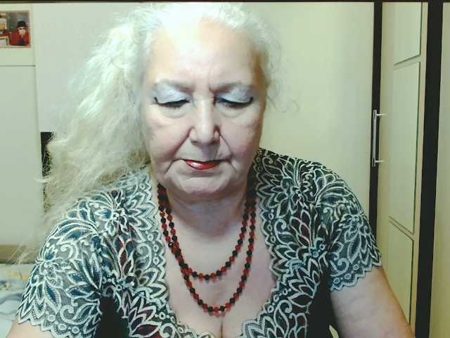 grannywants live cam on BongaCams