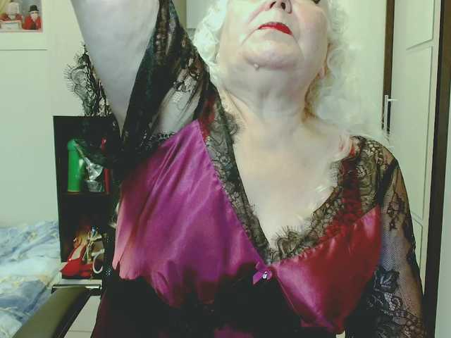 grannywants live webcam show