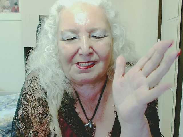 grannywants cam belle
