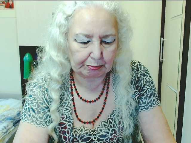 grannywants live cam on BongaCams