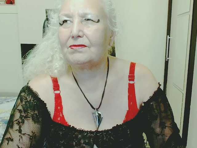 grannywants live cam on BongaCams