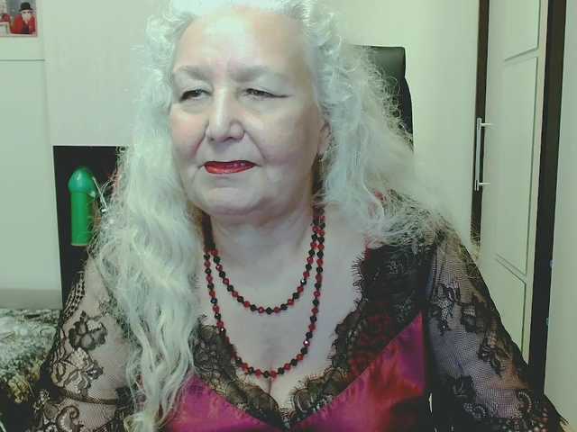 grannywants live cam on BongaCams
