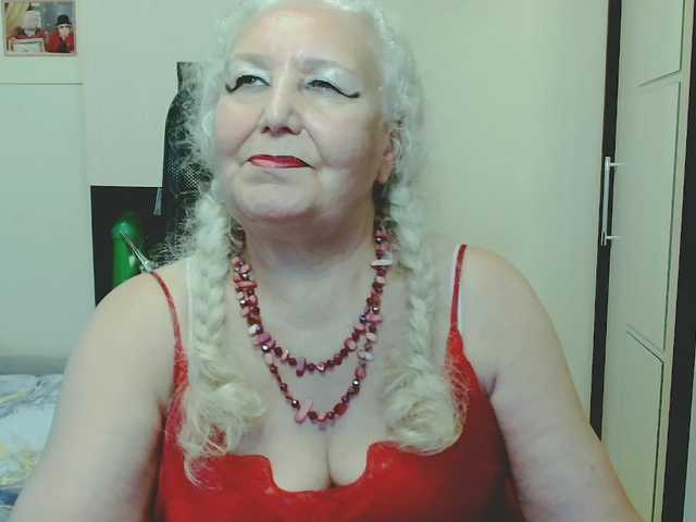 GrannyWants live webcam show