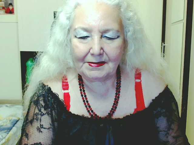 grannywants live cam on BongaCams