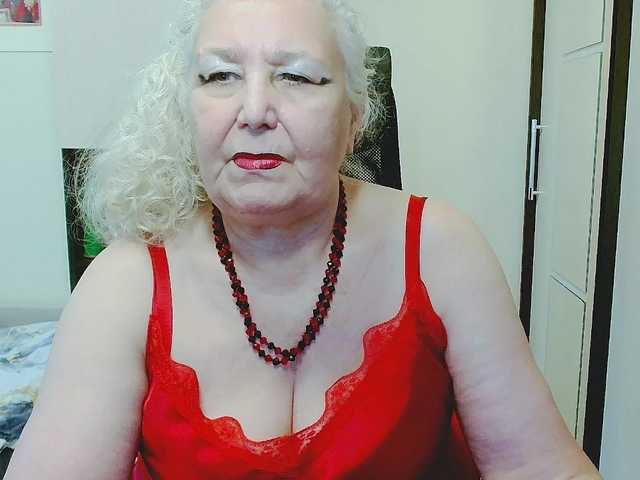 grannywants live cam on BongaCams
