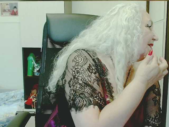grannywants live sex show
