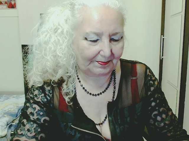 grannywants live cam on BongaCams