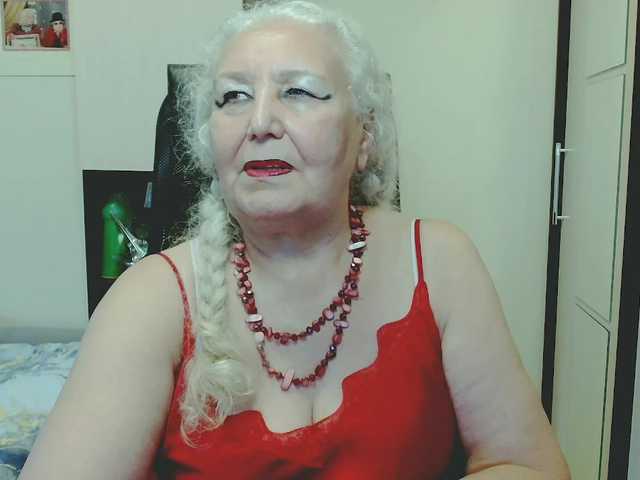 grannywants live cam on BongaCams