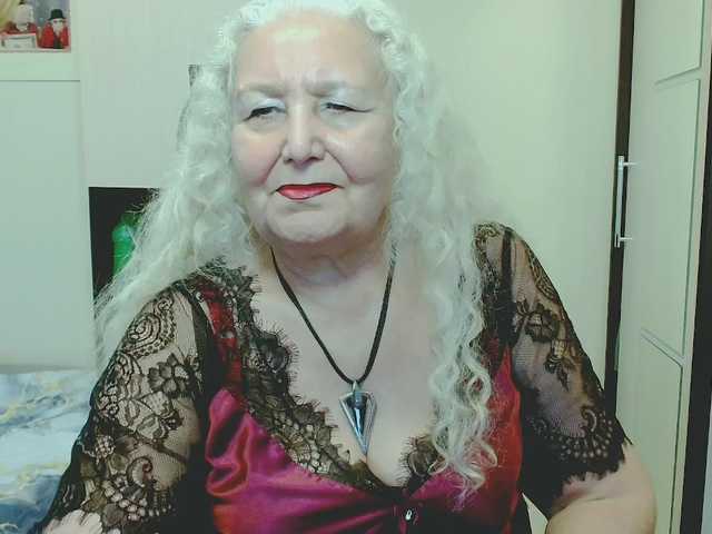 grannywants live webcam show