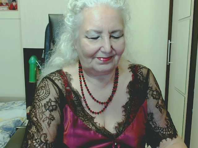 grannywants live cam on BongaCams