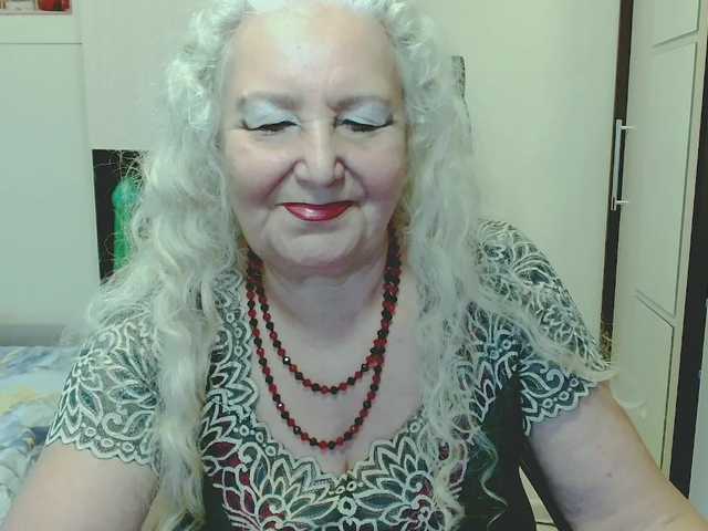grannywants live cam on BongaCams