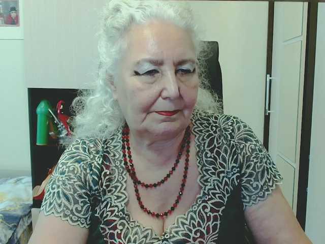 grannywants live cam on BongaCams